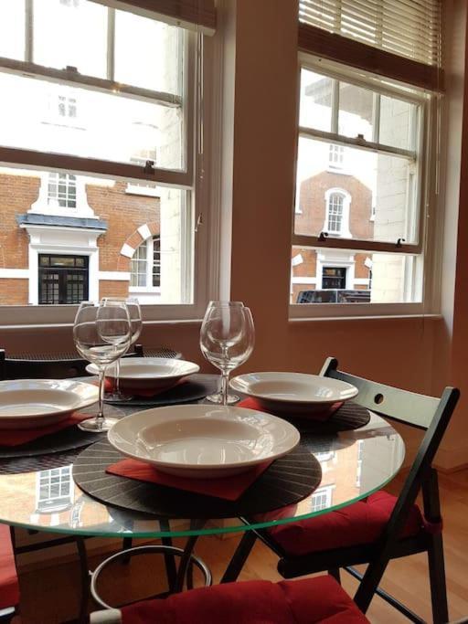 ロンドンCozy Flat, 5 Minute Walk To Oxford Circusアパートメント エクステリア 写真